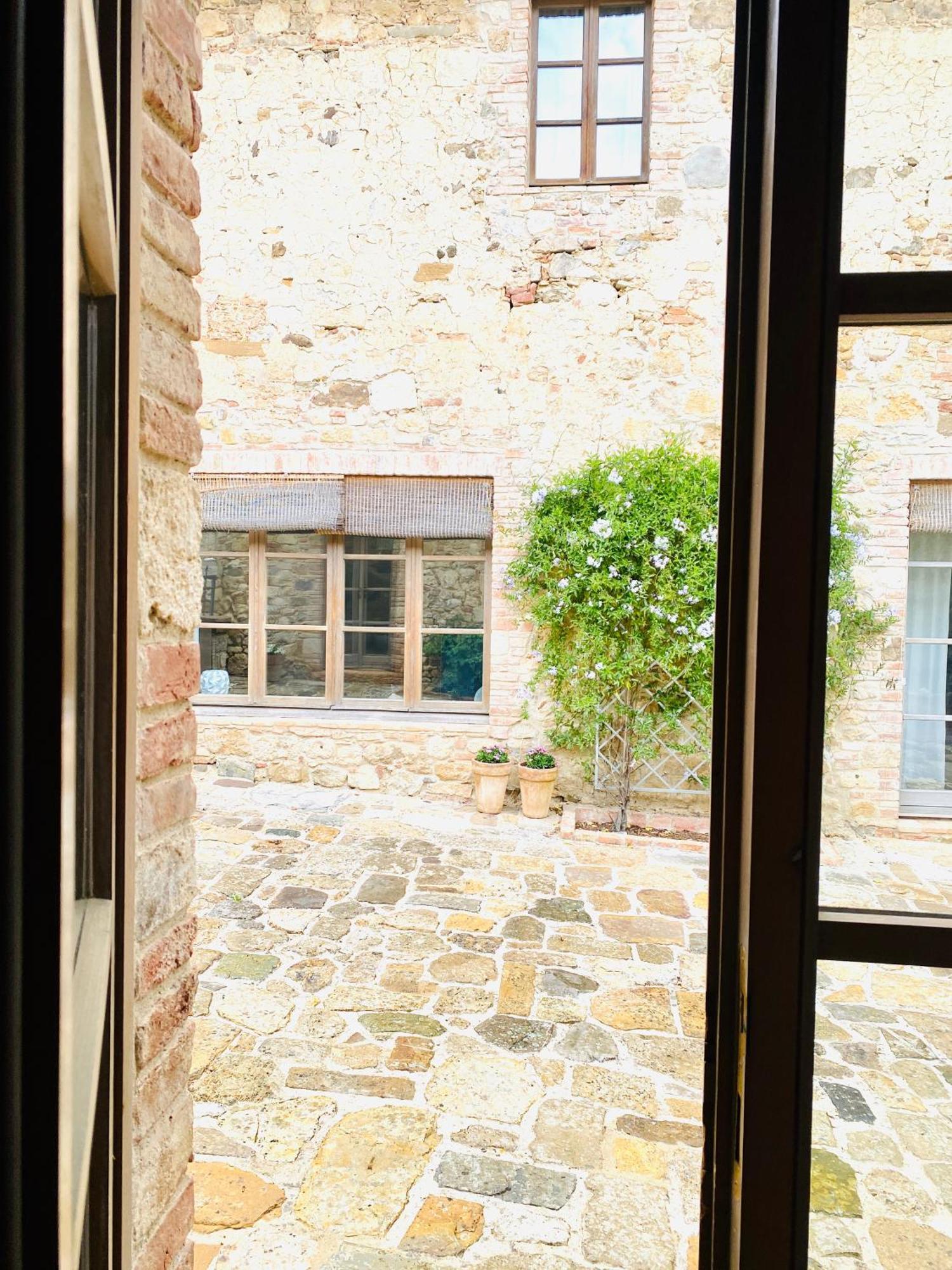 Abbadia Wine Relais Bed & Breakfast Montefollonico Room photo