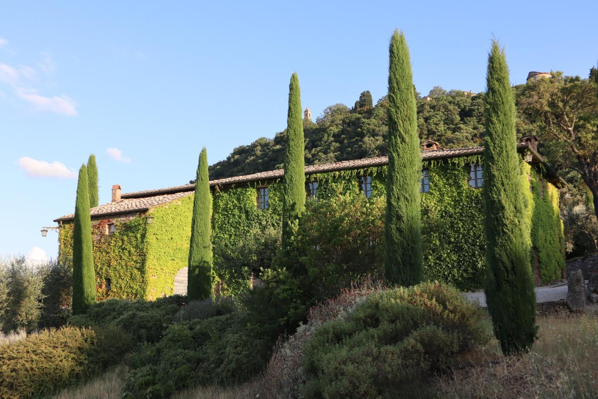 Abbadia Wine Relais Bed & Breakfast Montefollonico Exterior photo