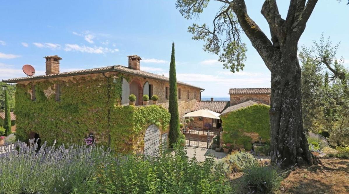 Abbadia Wine Relais Bed & Breakfast Montefollonico Exterior photo